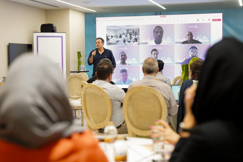  ترکیب تجربیات آفلاین و آنلاین