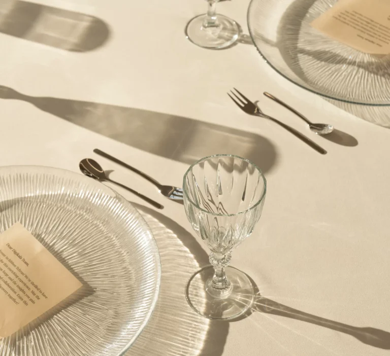 انتخاب رنگ‌ها و تایپوگرافی